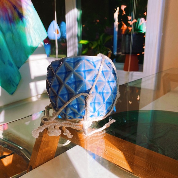 Handmade by Me Kaleidoscope Crochet Planter - Picture 5 of 10